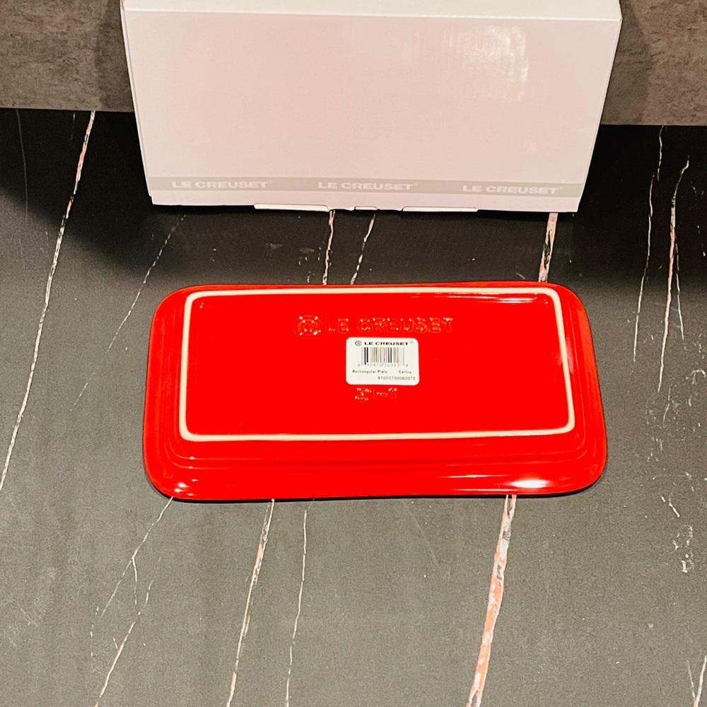 Le Creuset Rectangular Plate - Picture 3 of 4